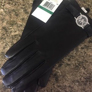 Michael Kors Tech Gloves